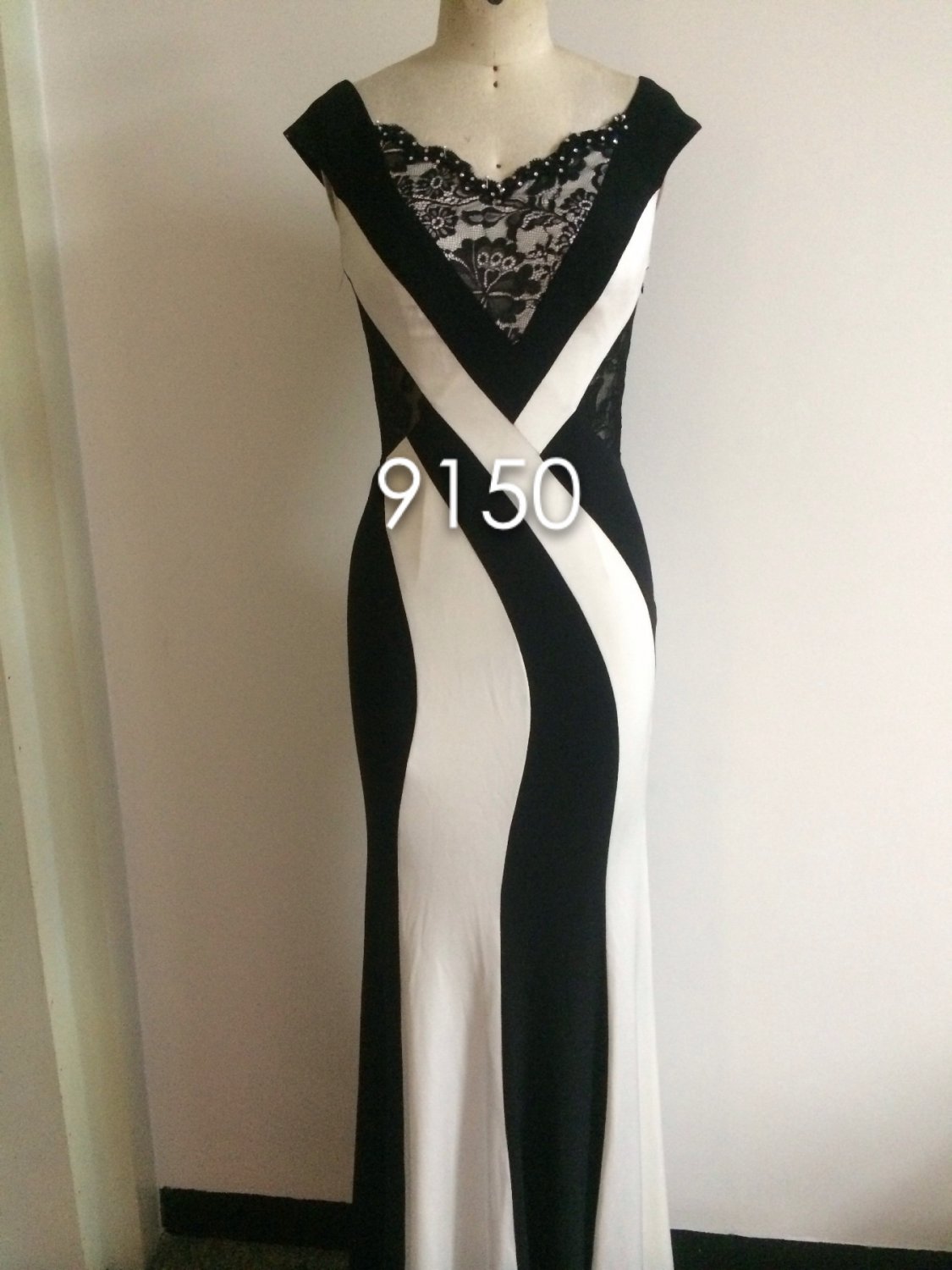 Black & White Evening Weaar Dresses - Darius Cordell