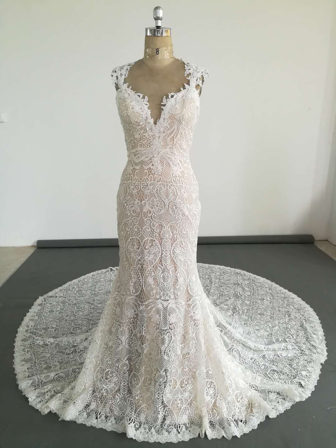 Cap sleeve embroidery wedding dress