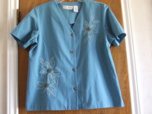 ALFRED  DUNNER BLUE WOMENS JACKET SIZE  8P.