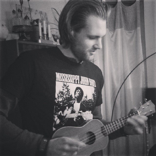 MISSISSIPPI JOHN HURT Premium Sueded T Shirt SIZE 2XL - "Make Me A Pallet On Your Floor"