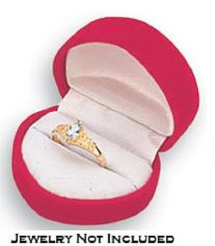Red Heart Velvet metal ring box