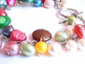 Multi Color Pearl Necklace and Bracelet Set