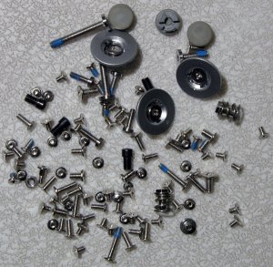 GENUINE APPLE MAC iBOOK G4 12" COMPLETE SCREW SET w/ RUBBER FEET