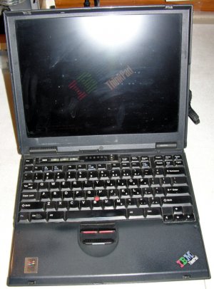 IBM THINKPAD T21 INTEL PENTIUM III 750MHz 96MB CD-ROM