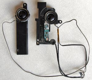 MACBOOK PRO 15" CD A1150 SPEAKERS SET w/ LIGHT SENSOR