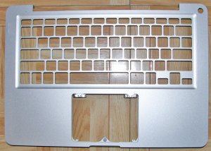 MACBOOK PRO 13.3" A1278 (MID-2010) PALMREST KEYBOARD FRAME ASSY 613-7799-A (N24)