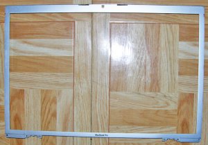 GENUINE OEM APPLE MACBOOK PRO 15.4" A1211 LCD SCREEN FRAME / BEZEL K 0912126