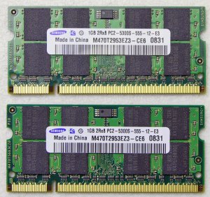 OEM MAC APPLE MACBOOK PRO 13" 15" 17" 2GB (2x 1GB) RAM PC2-5300S M470T2953EZ3