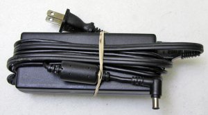 GENUINE OEM SONY VAIO PCG-AC19V1 VGP-AC19V15 Z505 R505  AC ADAPTER CHARGER 19.5V