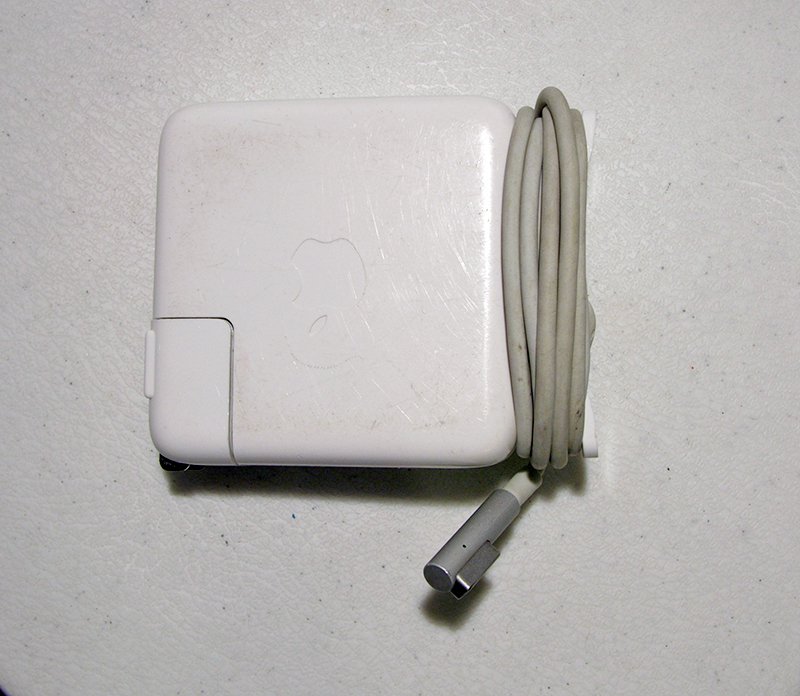 GENUINE OEM MACBOOK PRO 13.3