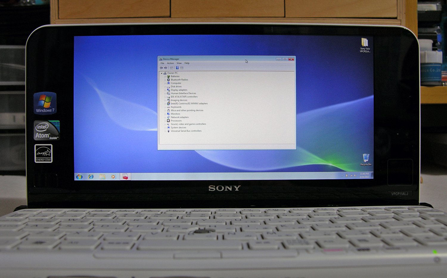 Sony Vaio VPCP11ALJ P Series Lifestyle UMPC Intel Z550 2.00GHz 128GB