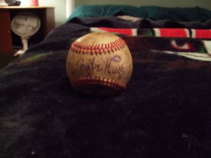 BABE RUTH SIGNED BASEBALL