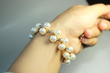PEARL BRACELETS 18K GP Simulated pearl crystal Chain Bracelet