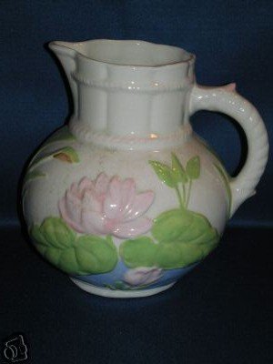 WATER LILY SHAPED WATER PITCHER