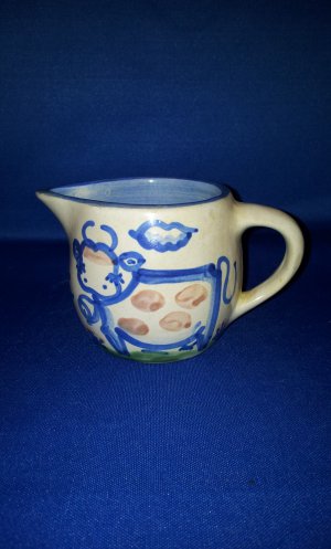 SMALL SINGLE COW CREAMER PITCHER AS SHOWN POTTERY