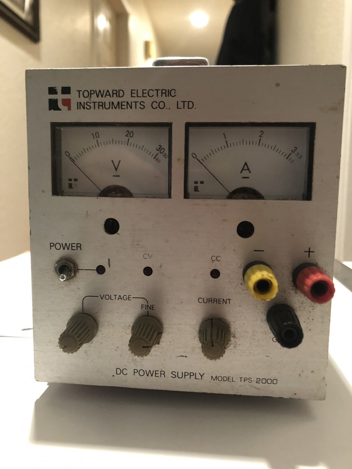 Topward TPS 2000 Adjustable DC Power Supply