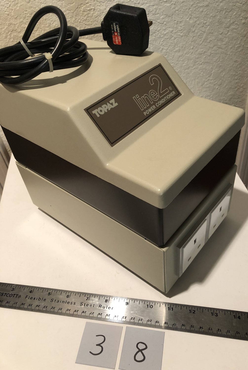 Square D Topaz 70300-13 240 VAC LINE 2 Power Conditioner #38