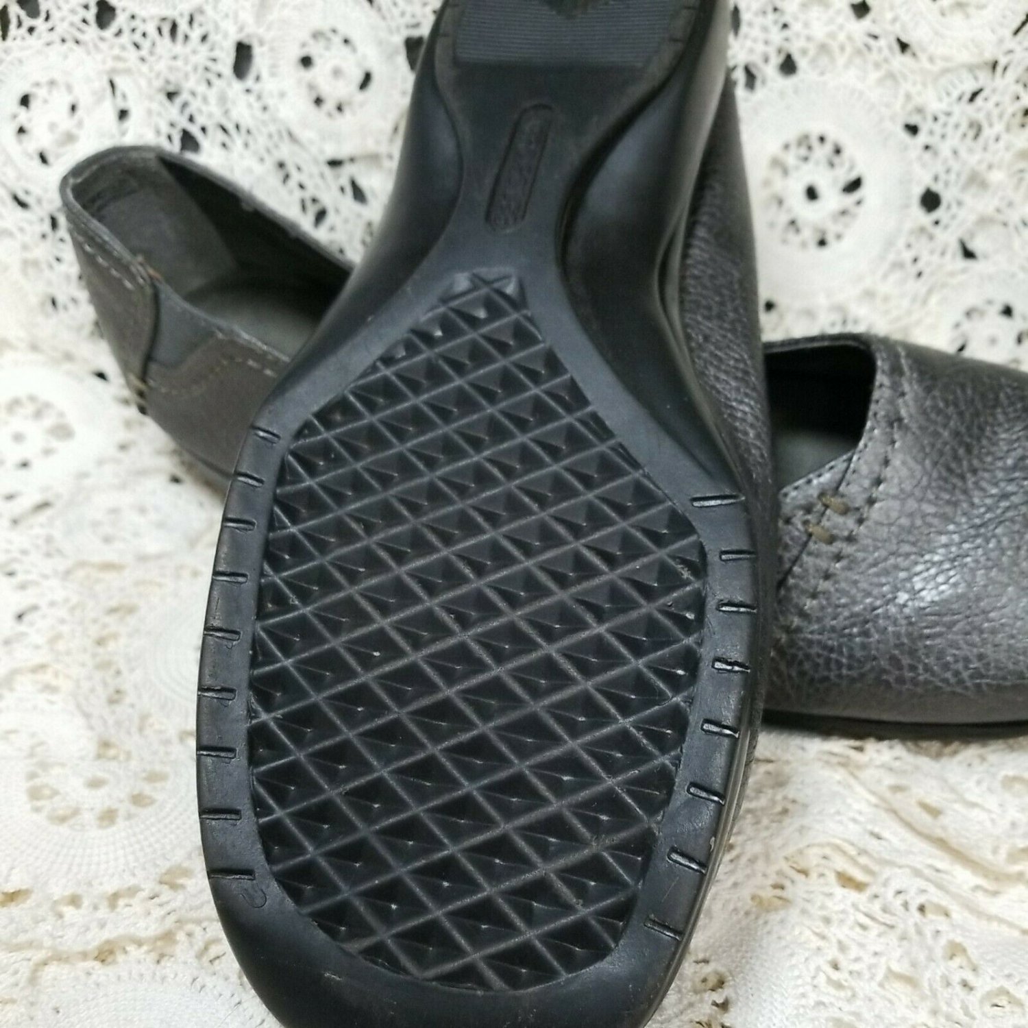 Aerosoles Stitch N Turn Richmond Slip On Ballet Flat Shoes ~ Size 8M Nickel