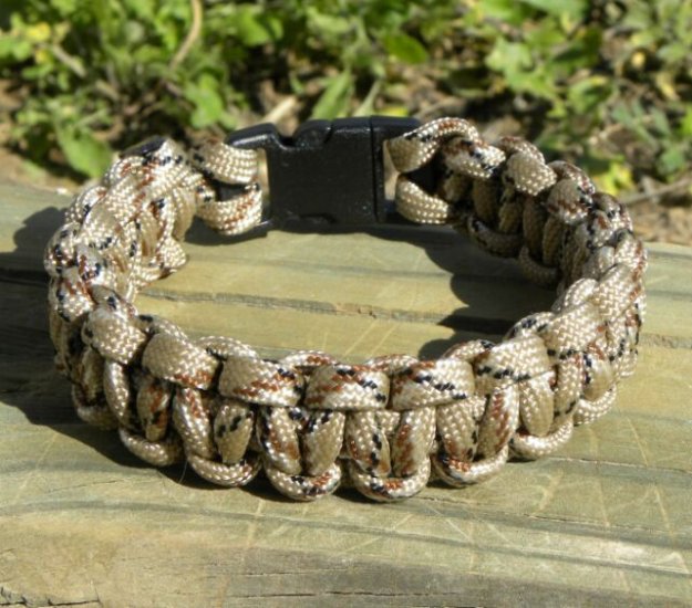 7 Inch Desert Camo Paracord Bracelet