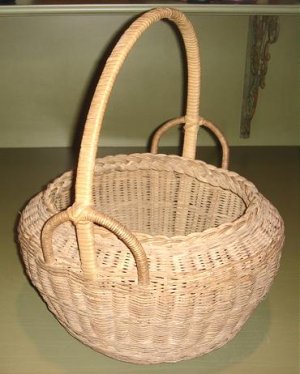 OUTSTANDING LARGE VINTAGE WICKER BASKET, FANCY HANDLE