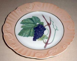 Summer Fruit Porcelain 8" Plate by Vista Alegre for Mottahedeh GRAPES Portugal
