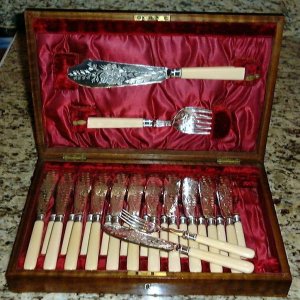 Ornately Engraved 26 Pc Fish Set Wood Boxed England