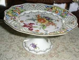EARLY Pierced C. Schumann Compote CS BAVARIA Red Iris Dresden Flower Germany