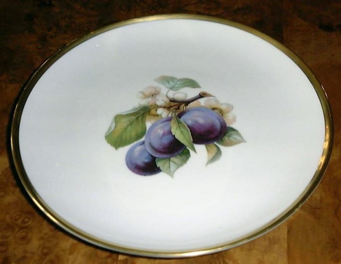 Plum Fruit Plate with Gold Trim Bavaria Dresden Germany