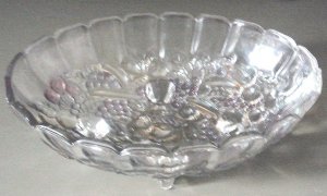 Vintage DELLA ROBBIA Oval Footed Fruit Bowl Pastel Flashed