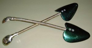 PR. VINTAGE AUSTRIAN METAL WOMAN'S SHOE HORNS-ASST CLRS