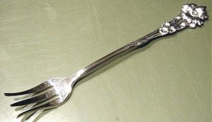 Reed & Barton Silver Plated Serving Lemon Fork MINT