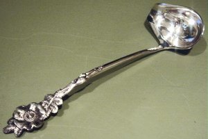 Reed & Barton Silver Plated Serving Cream Ladle MINT
