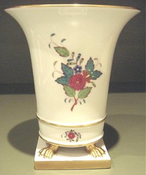 Outstanding Large Herend CHINESE BOUQUET Vase, Gold Paw Feet
