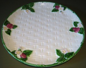 10" RIBBON & BOW Basketweave Stoneware Majolica Plate by Haldon