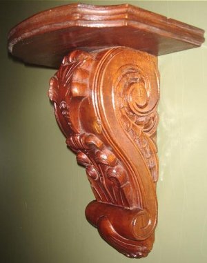 HAND CARVED WOODEN WALL BRACKET TO DISPLAY ORNAMENTAL