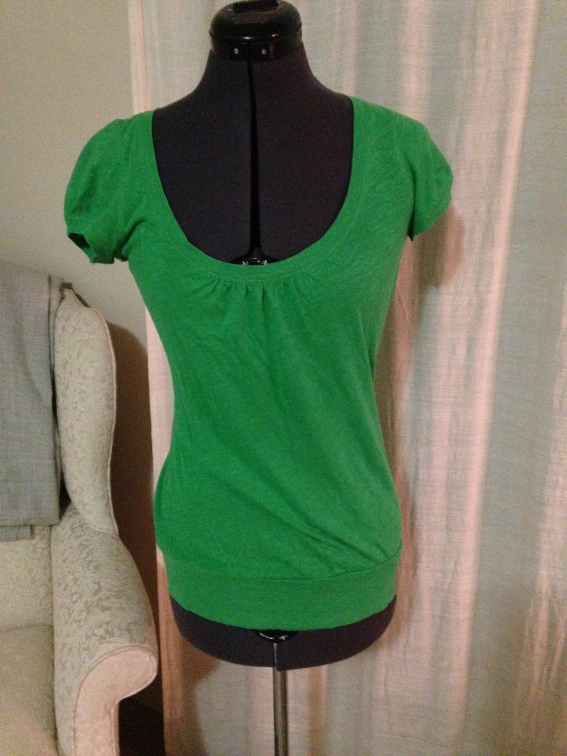 women's kelly green shirt