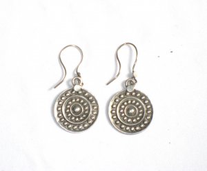 AQ064     Earrings in Sterling Silver