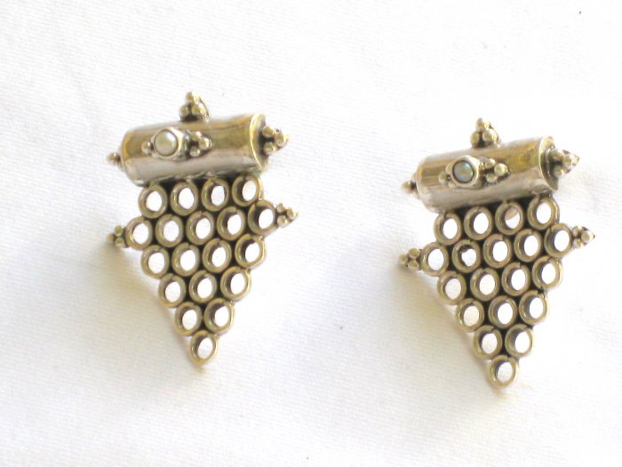 AQ110 Earrrings in Sterling Silver