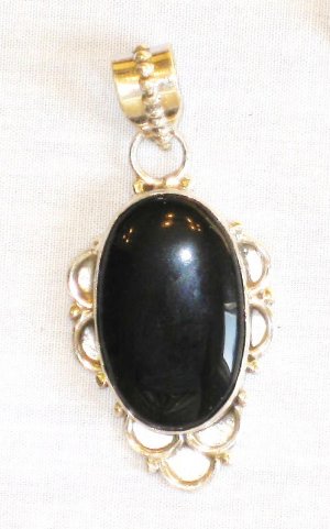 PN350 Onyx Pendant in Sterling Silver