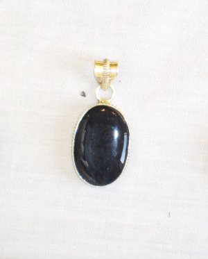 PN378 Onyx Pendant in Sterling Silver
