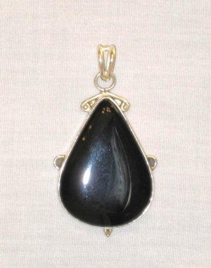 PN391 Onyx Pendant in Sterling Silver