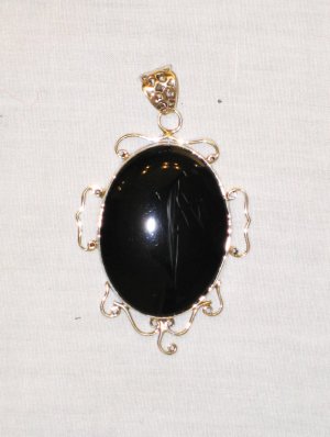 PN392 Onyx Pendant in Sterling Silver