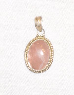 PN493 Rose Quartz Pendant in Sterling Silver