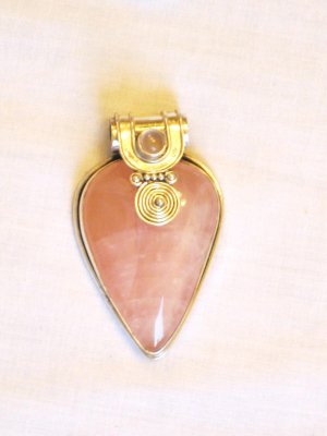PN510 Rose Quartz Pendant in Sterling Silver