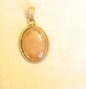 PN514 Rose Quartz Pendant in Sterling Silver