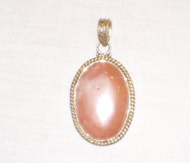 PN529 Rose Quartz Pendant in Sterling Silver