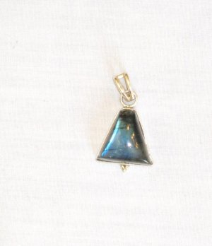 PN456 Labradorite Pendant in Sterling Silver