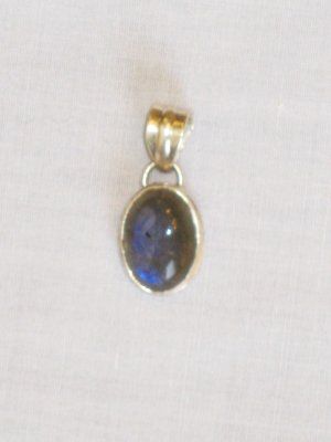 PN475 Labradorite Pendant in Sterling Silver