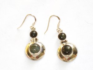 ER090 Labradorite Earrings set in sterling silver