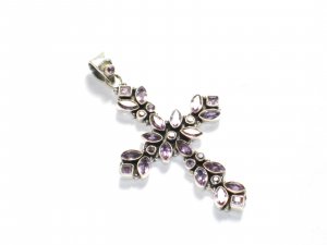 ST248     Amethyst Cross Pendant in Sterling Silver